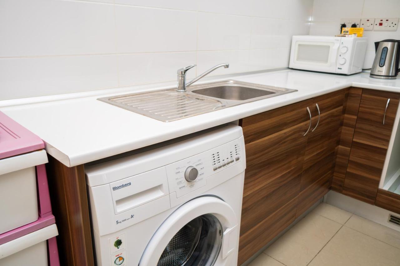 Amazing Two-Bedroom Apartment In Residence Lukomorye D1 With Private Garden Karavas  外观 照片